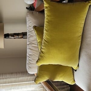 NWT pair of yellow accent pillows